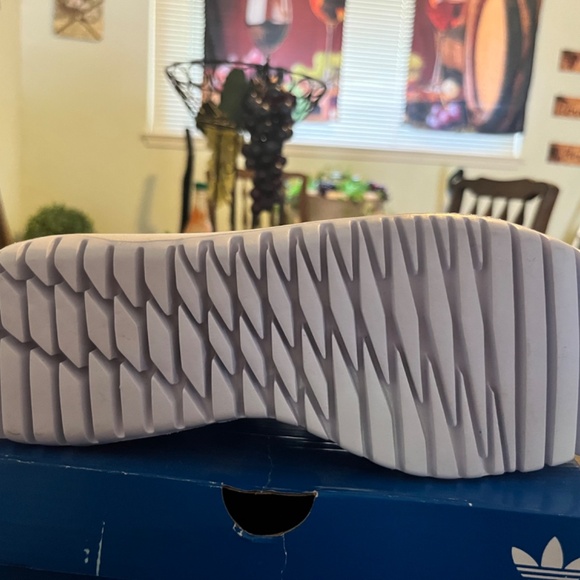 Shoes - Picture 2 of 2